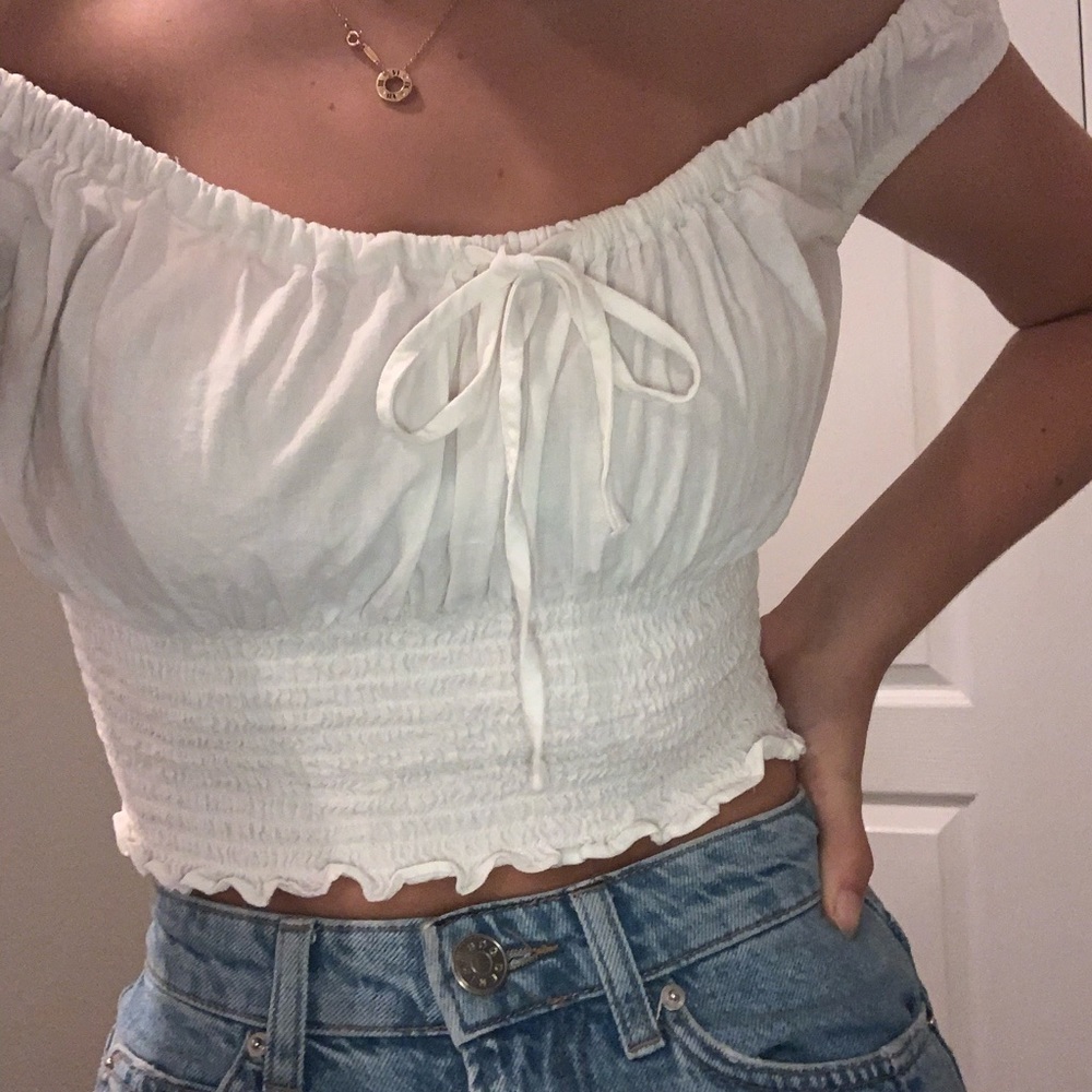 white scrunched top